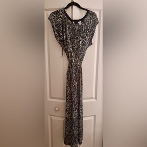 Elegant Black and White Patterned Jumpsuit.